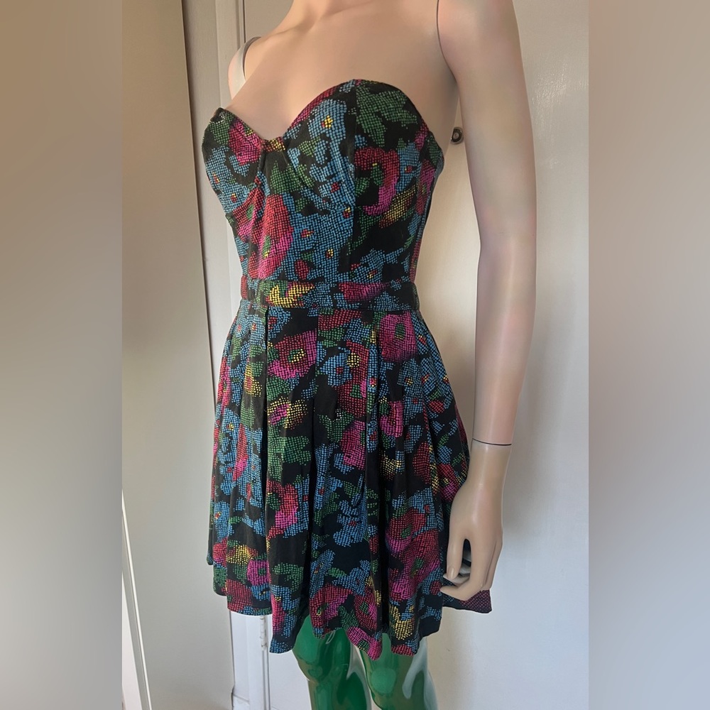 Motel Rocks Pixelated Abstract Rose Floral Print Strapless Pleated Dress M